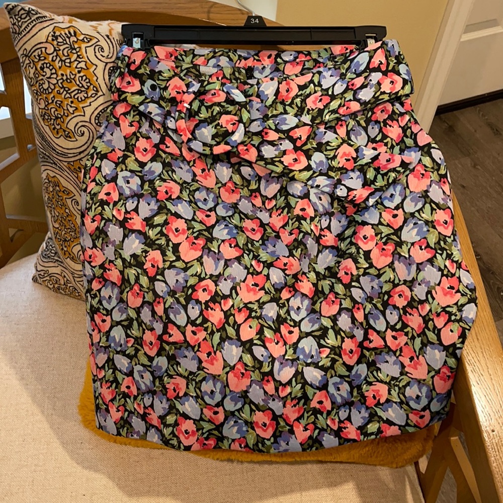 Zara floral skirt with belt